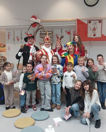 Carnaval op De Klimroos! 🥳
#carnaval #kindcentrumdeklimroos #tullepetaonestad #meetengreet #optocht #hossen #gertruttenvanslagband #leutigemensen